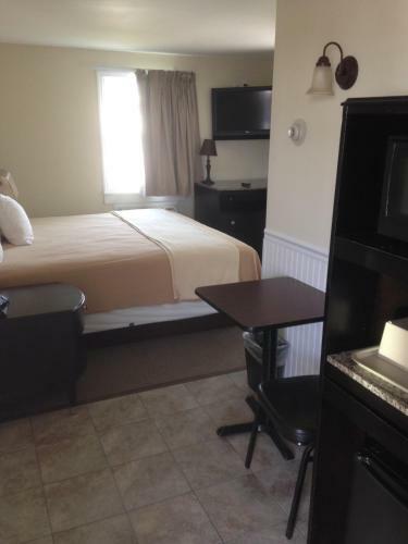 Shore Point Motel