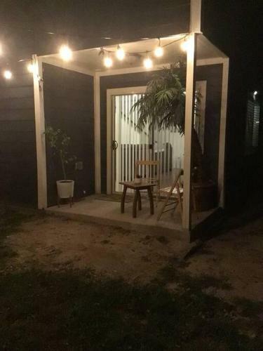 Apartamento Charming 2 - Bedroom Rental With Patio