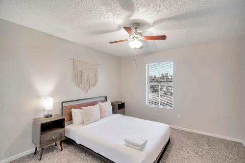 Perfect Cozy Condo Near Midland College