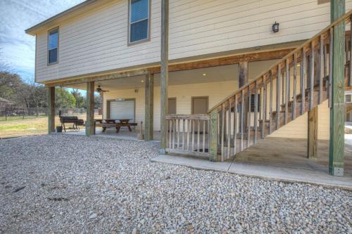 Let's Go Tubing! Awesome House-next To River!