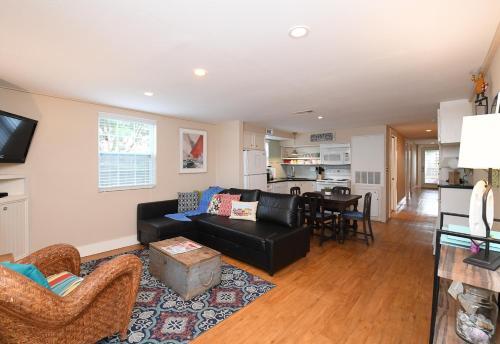 Sugar Shack, Beautiful & Updated, 2 Blocks From Beach, Pet Friendly! | Sugar Shack Lower