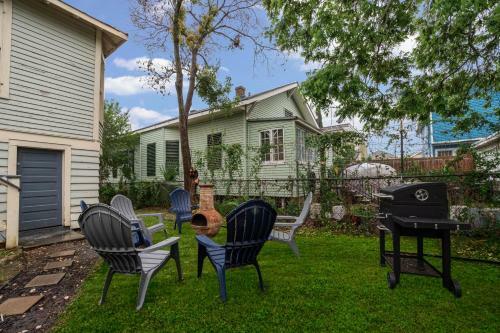 ?island Pride Bungalow? King Beds Near Beach!
