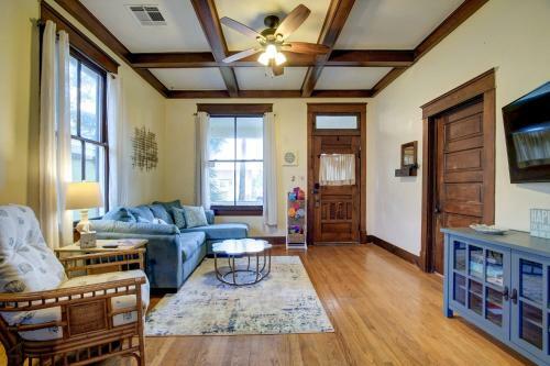 ?island Pride Bungalow? King Beds Near Beach!