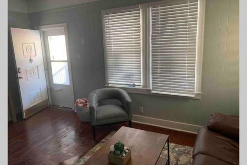 Sleeps 19! 3 Kitchens, Lr's, 4 Br 4.5 Bth - Beauty
