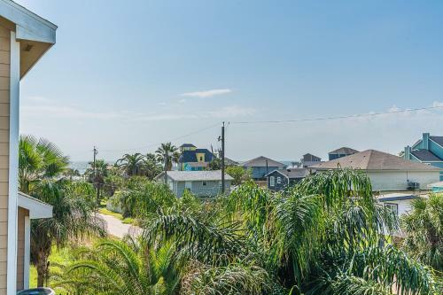 Hostal Flippin Fun Great Views From 3 Decks Close Walk To The Beach