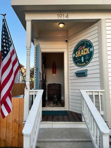 Surf Shack On 24th