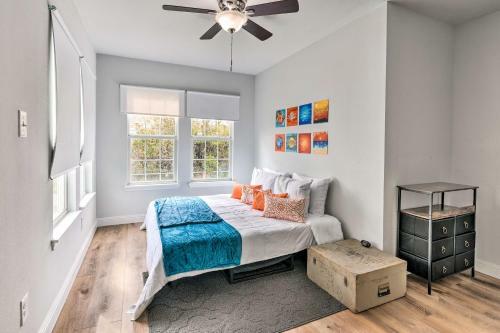 Bright And Airy Galveston Home Less Than 2 Mi To Beach!