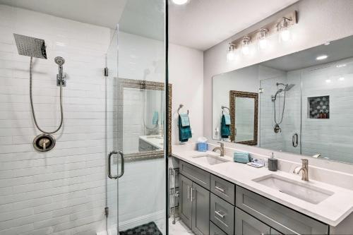 Bright And Airy Galveston Home Less Than 2 Mi To Beach!