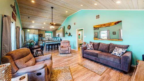 Gu321 Vacation Station Home