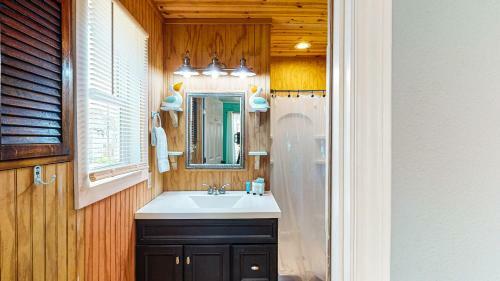 Gu321 Vacation Station Home