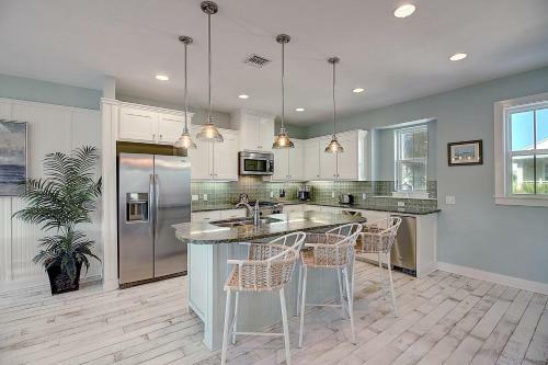 Coastal Hideaway 230 Be