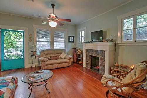 Quaint Houston Hideaway With Yard Less Than 3 Mi To Downtown