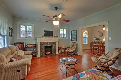 Quaint Houston Hideaway With Yard Less Than 3 Mi To Downtown
