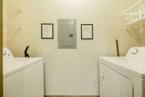 Apartamento Relaxing Suite With Free Parking, Fast Wifi
