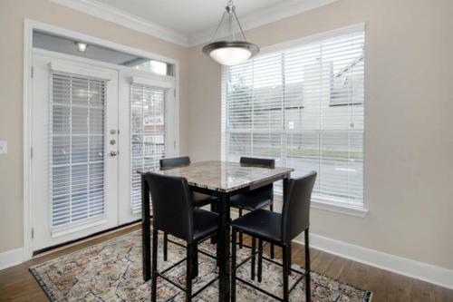 Apartamento Huge 2bd Apt W/ Fast Wifi + Shuttle + Sleeps 6 By Nrg
