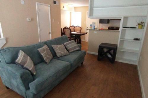 Apartamento King Suite Townhome With Laundry & Patio!