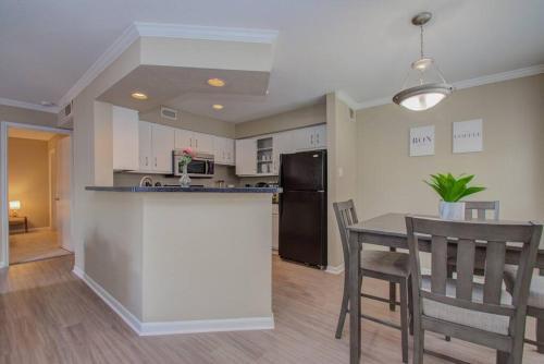Your Spacious Gem Apartment In Tx Medical Center