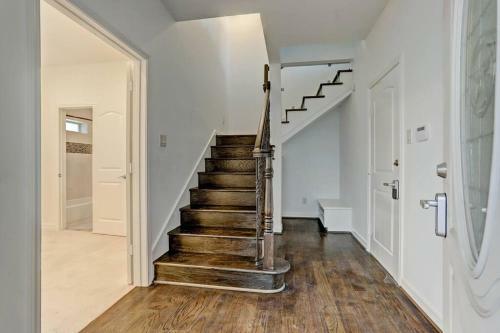 Your Gem Townhome In Tx Medical Center