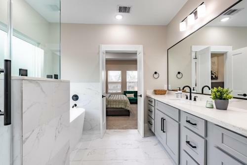 Upcoming Houston Down 3 Bedroom Brand New Listing