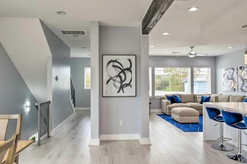 Sleek Luxurious Houston Retreat - 1 Mi To Downtown