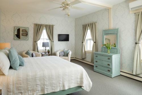 The Carroll Villa Hotel