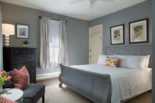 The Carroll Villa Hotel