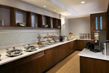 Hotel Springhill Suites Newark International Airport