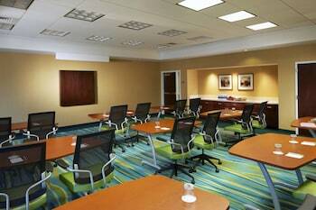 Hotel Springhill Suites Newark International Airport
