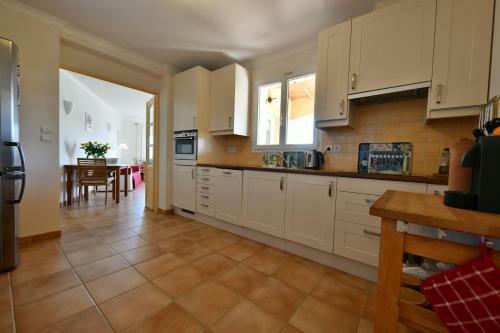 Villa Proche D'uz�s-n�mes Et Avignon Avec Piscine Priv�e