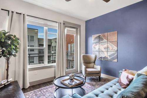 Wanderjaunt - Alexan Crossings Apartments