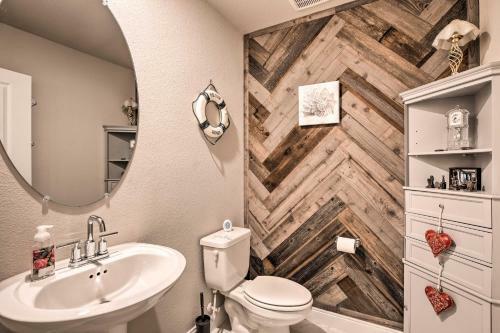 Chic Rowlett Retreat With Views - Walk To Lake!