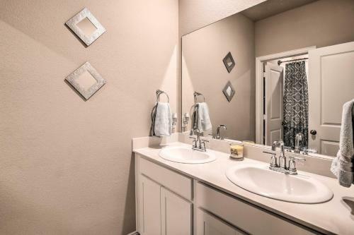 Chic Rowlett Retreat With Views - Walk To Lake!