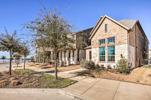 Chic Rowlett Retreat With Views - Walk To Lake!
