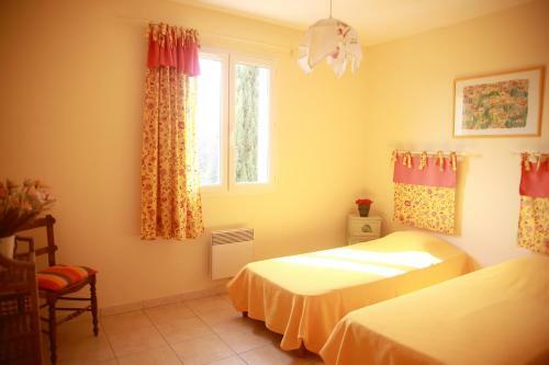 Hostal Gite Anduze Le Clos Des Cigales
