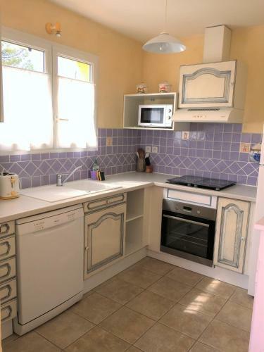 Hostal Gite Anduze Le Clos Des Cigales