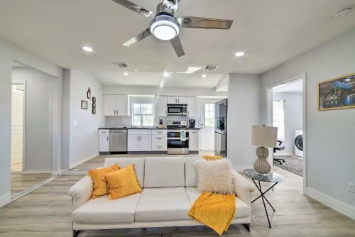 Modern Rockport Home, 1 Mi To Holiday Beach!