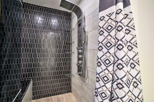 Modern Rockport Home, 1 Mi To Holiday Beach!