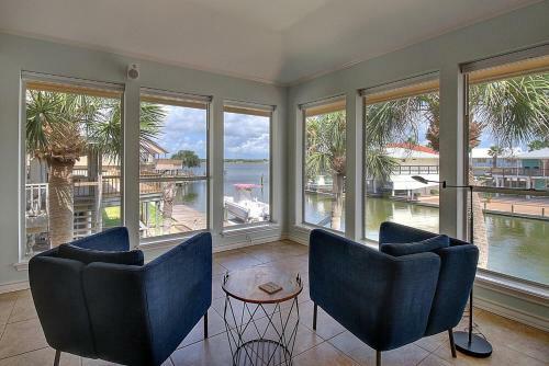 Bimini House