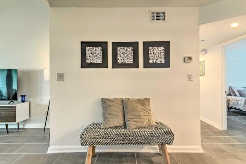 Apartamento Chic Waterfront Condo With Balcony And Boat Slip!