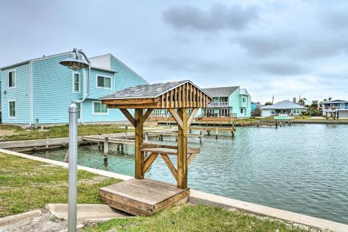 Apartamento Chic Waterfront Condo With Balcony And Boat Slip!