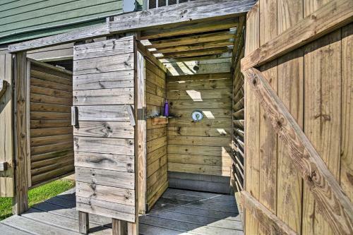 Surfside Beach Hideaway With Private Yard!