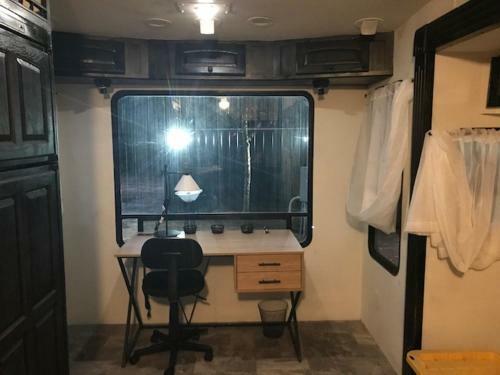 Monthly, Weekly, Nightly Rates-lovely Camper Rv With Hammock