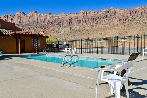 Rvv 4a4 - Beautiful 3 Bed Two And A Half Bath Home Near Pool