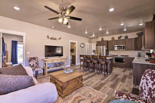 Quiet Kanab Home With Panoramic Views And Porch!