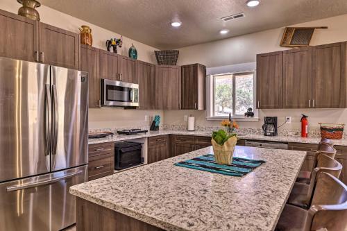 Quiet Kanab Home With Panoramic Views And Porch!