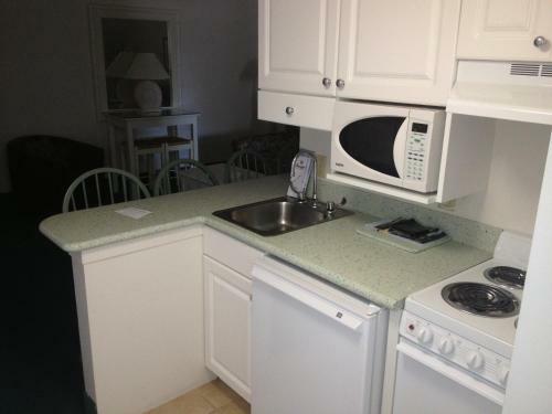 Hotel Biscayne Suites