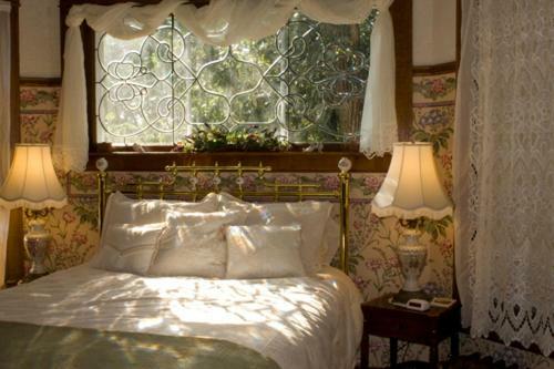 Dakotah Rose Bed And Breakfast