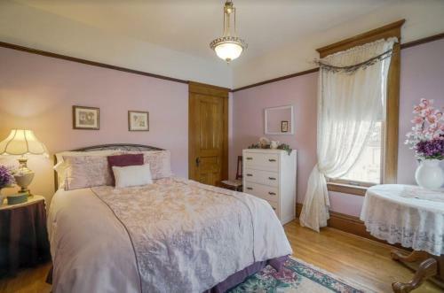 Dakotah Rose Bed And Breakfast
