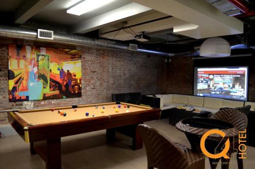 Q4 Hotel And Hostel