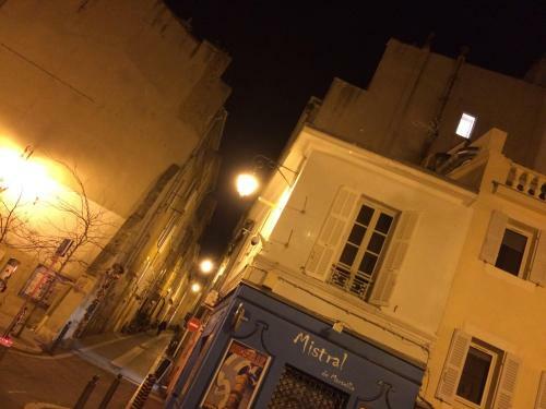Apartamentos �51